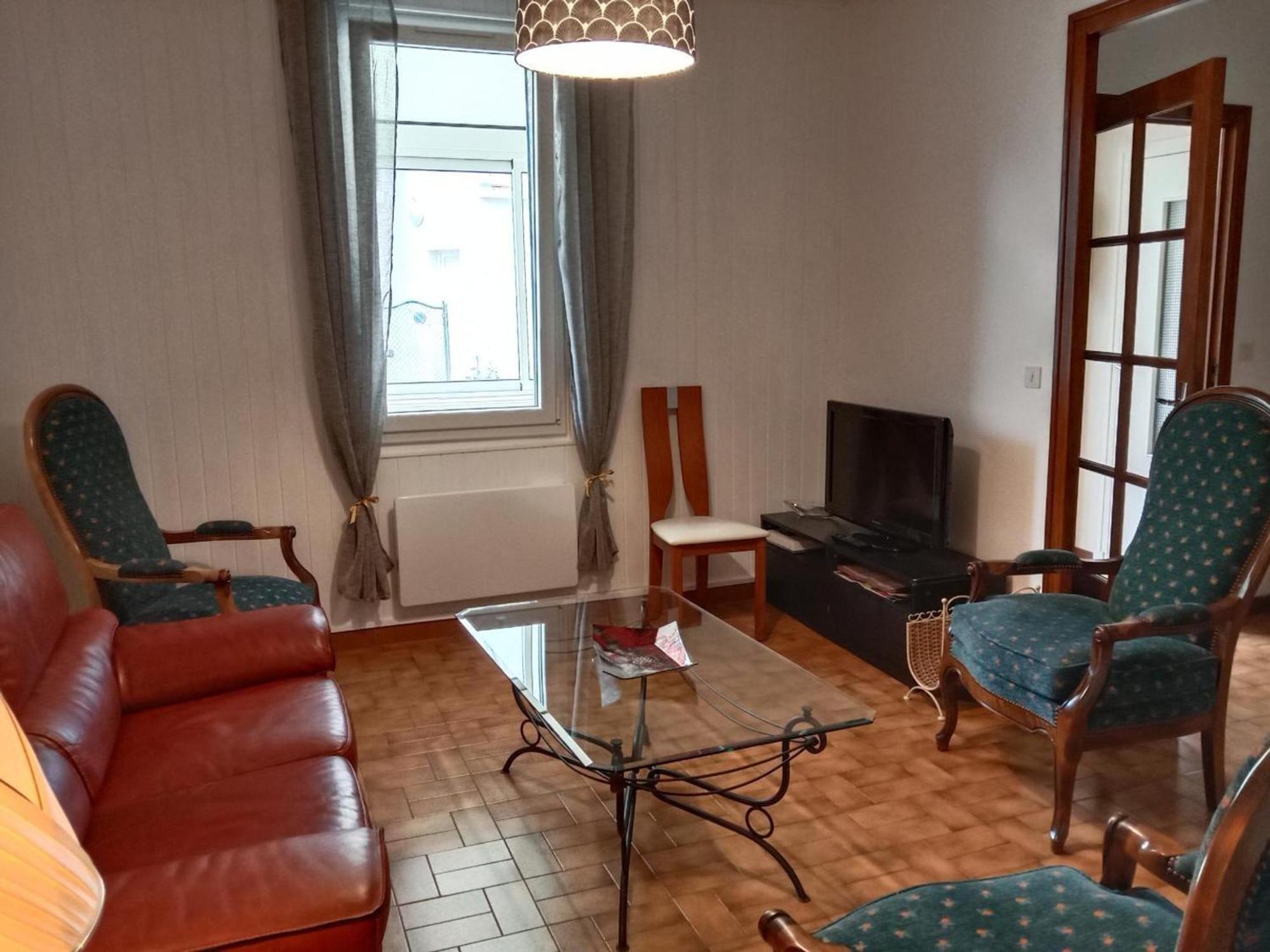 Maison Renovee Proche Vichy : 3 Chambres, Cour Fermee, Tout Inclus, Ideal Curistes Et Activites Naturelles - Fr-1-489-481 Bellerive-sur-Allier Exterior foto